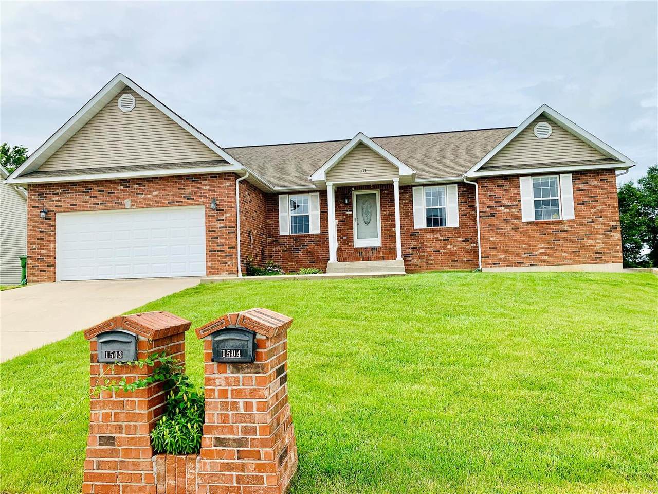 1503 Huntleigh Drive - Photo 1