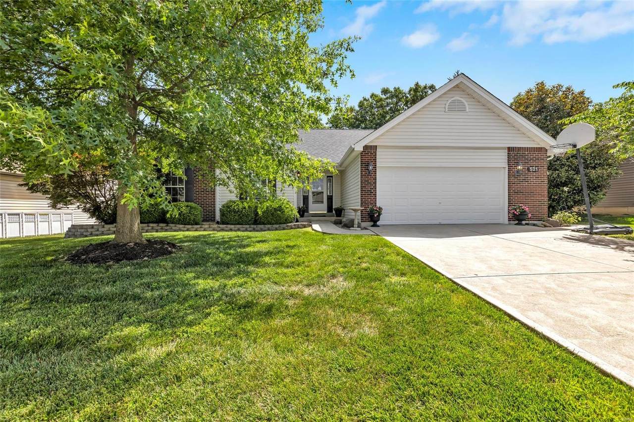 521 Sceptre Road - Photo 1