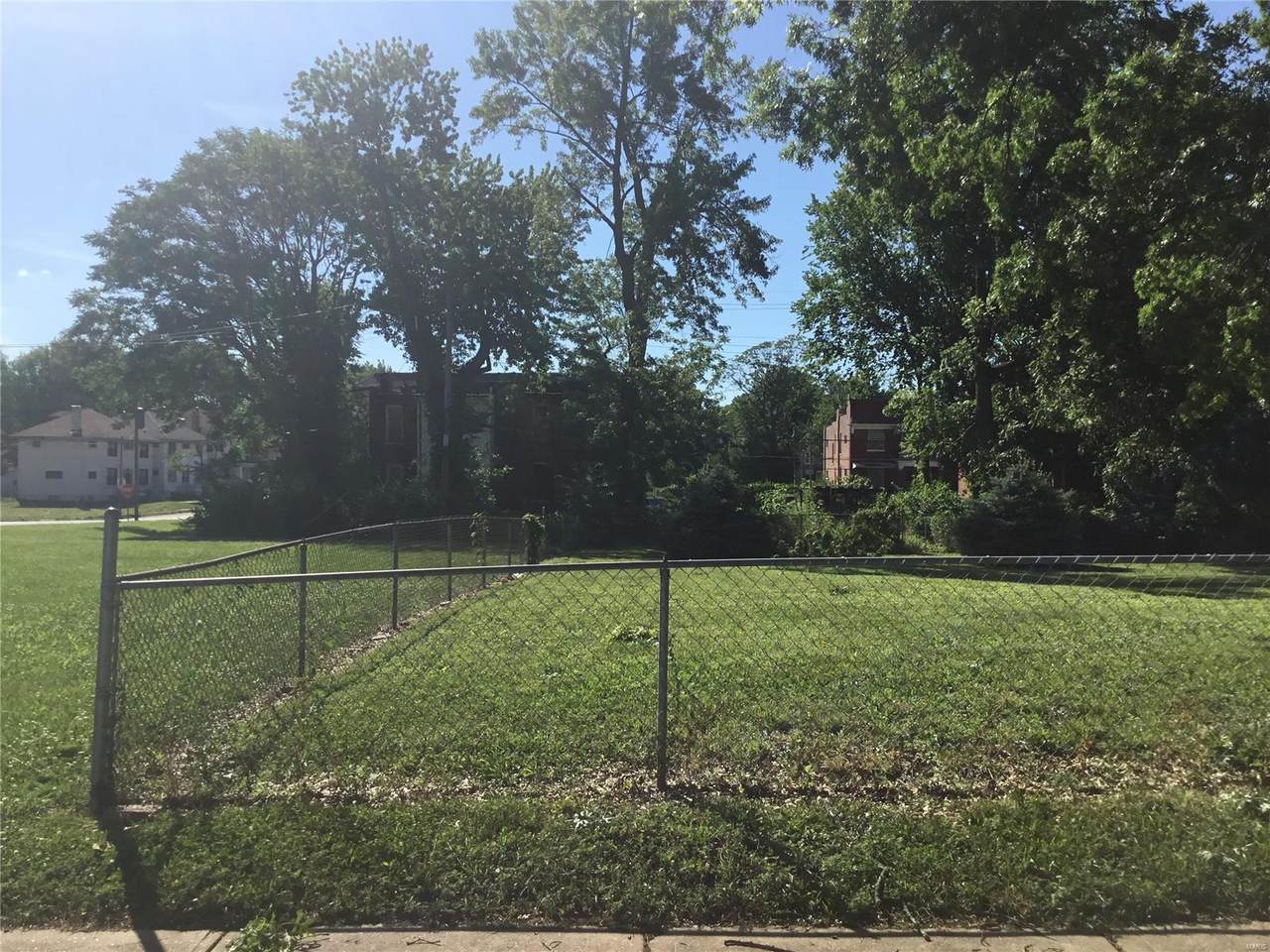 1217 Temple Place - Photo 1