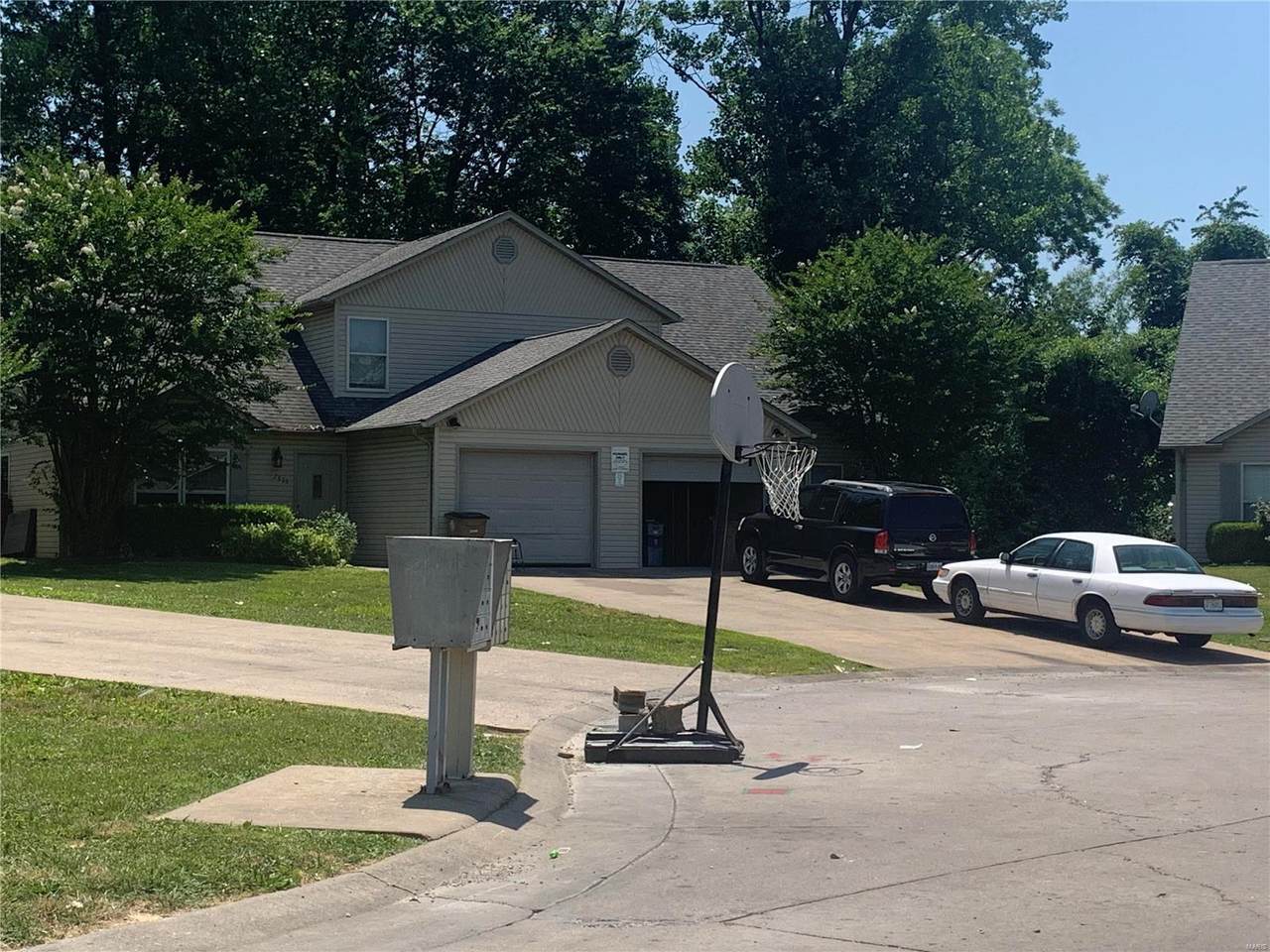 2853 Hemlock Court - Photo 1