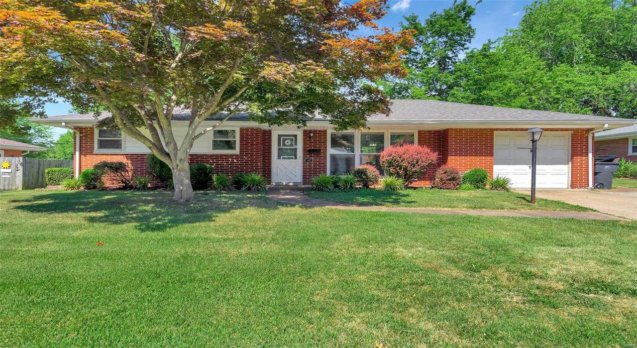 205 Chevy Chase Drive - Photo 1
