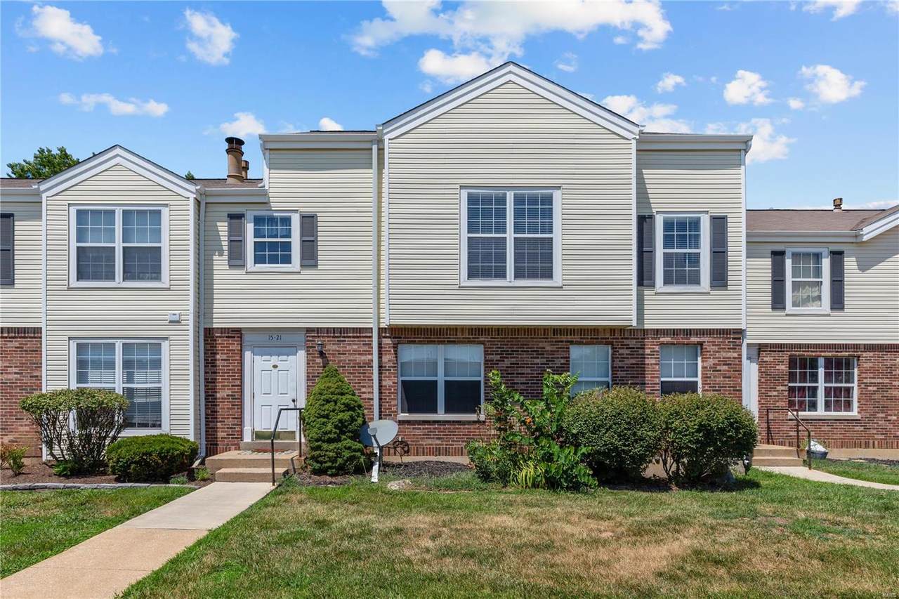 17 Woodlake Court - Photo 1