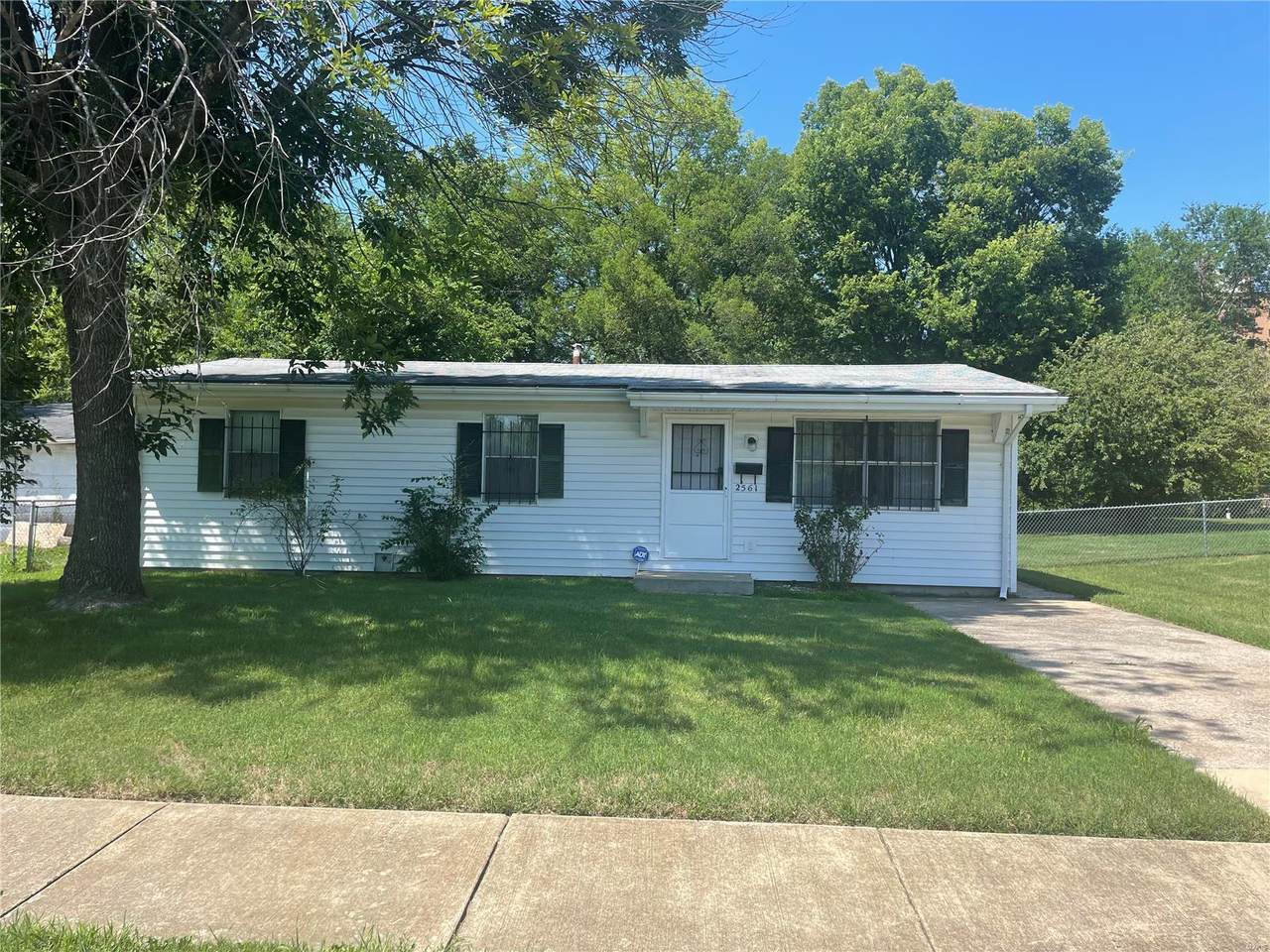 2561 Forest - Photo 1