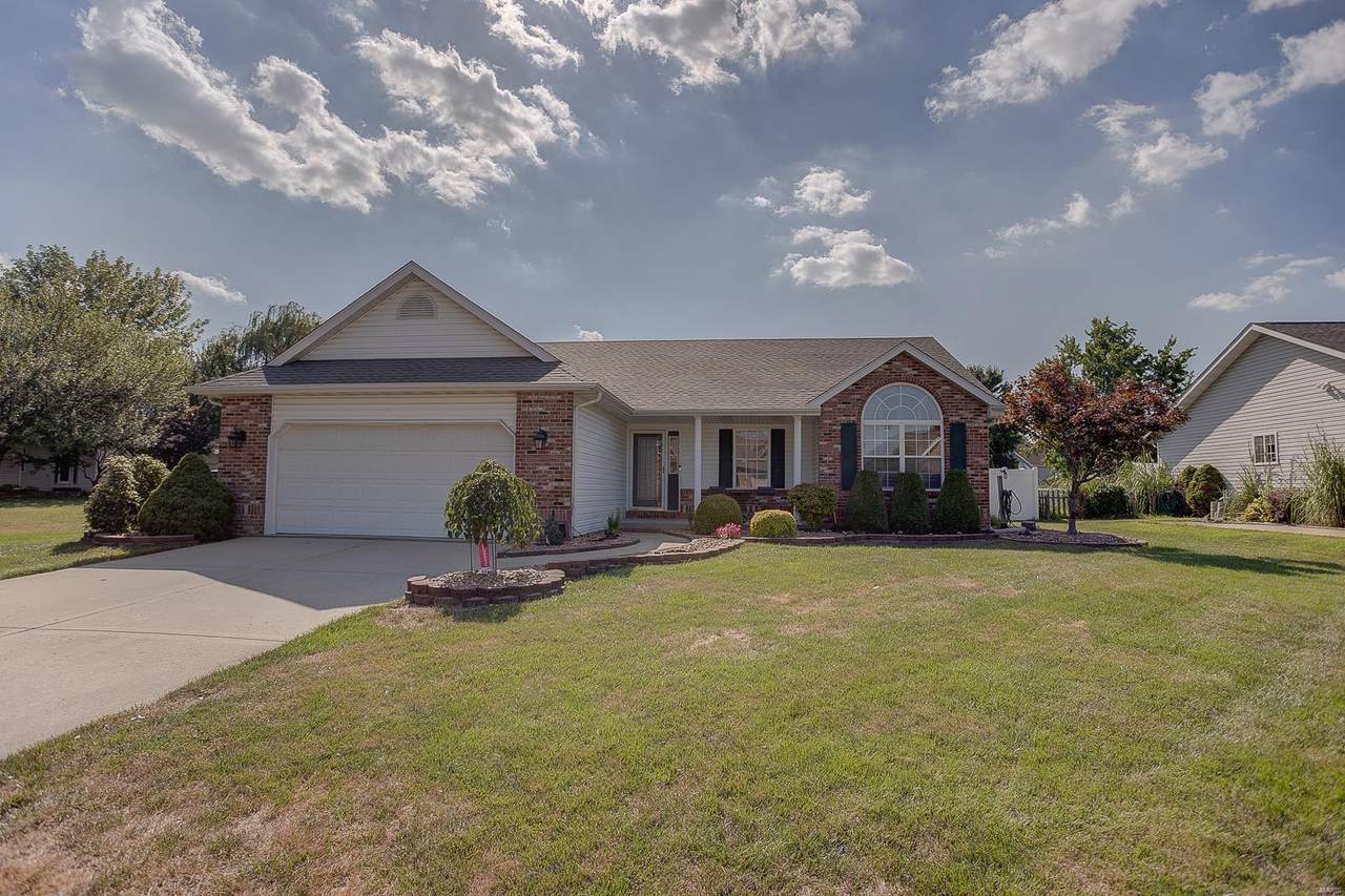 11 Meadowbrooke Drive - Photo 1