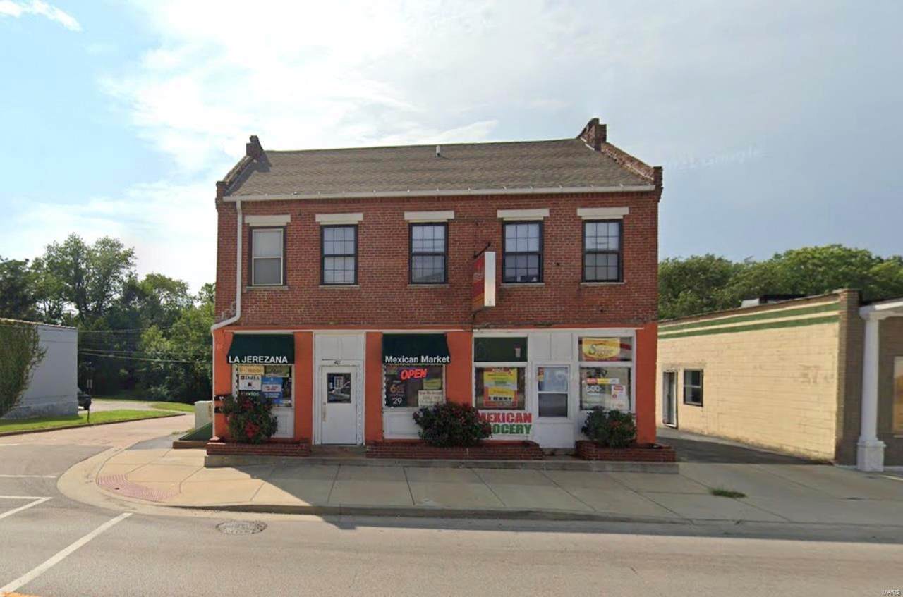 403 Illinois Street - Photo 1