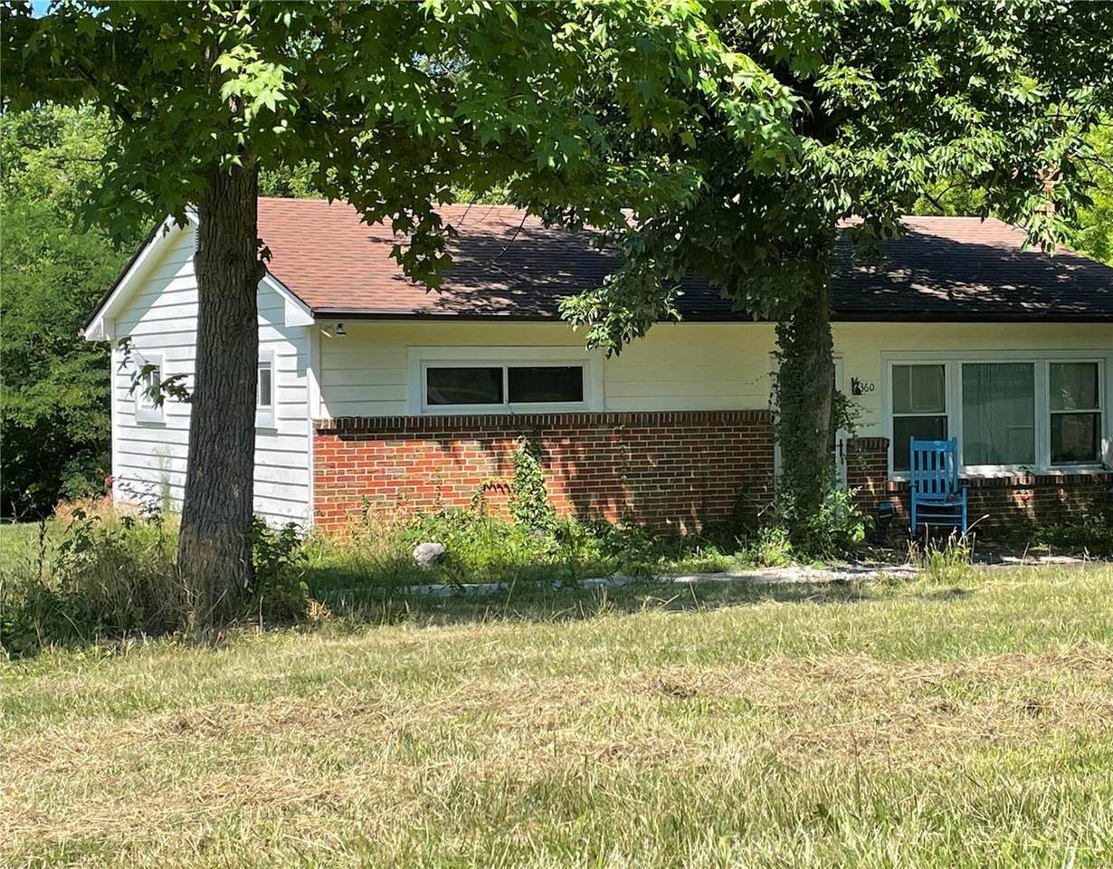 2360 Circle Drive - Photo 1