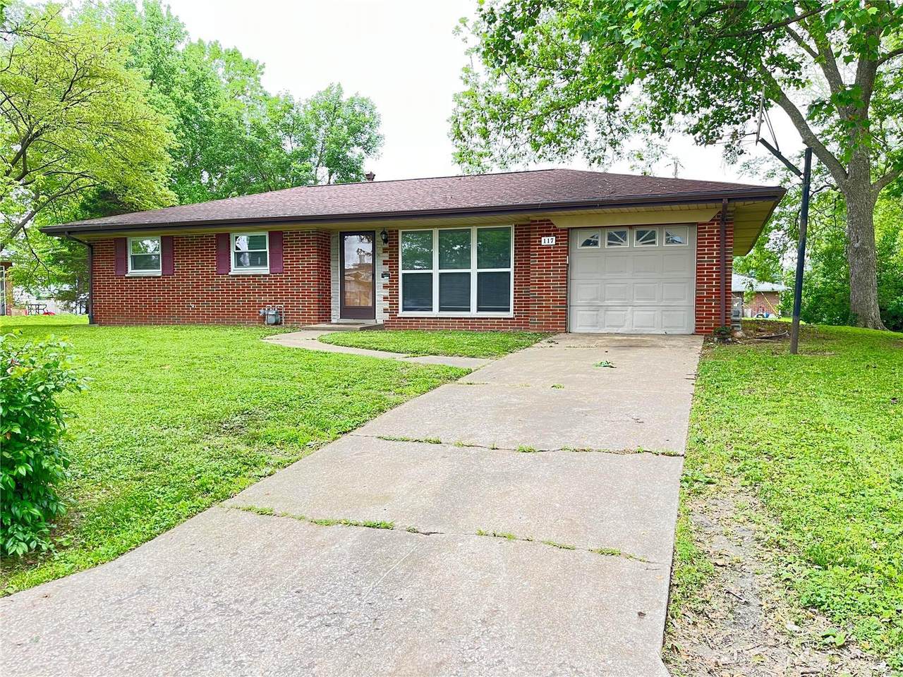 117 Sheffield Drive - Photo 1