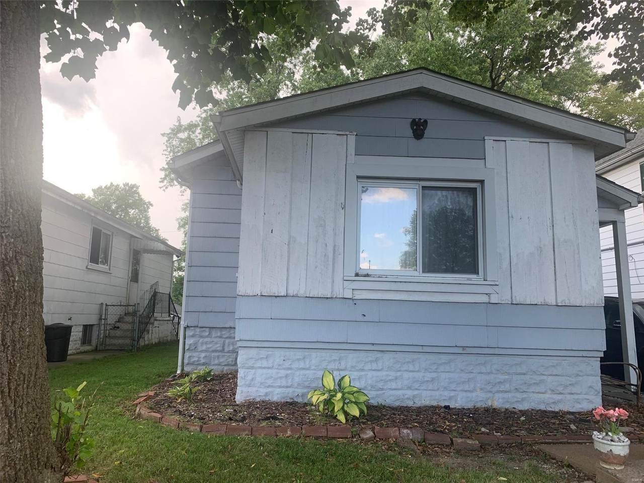 1715 Muren Boulevard - Photo 1