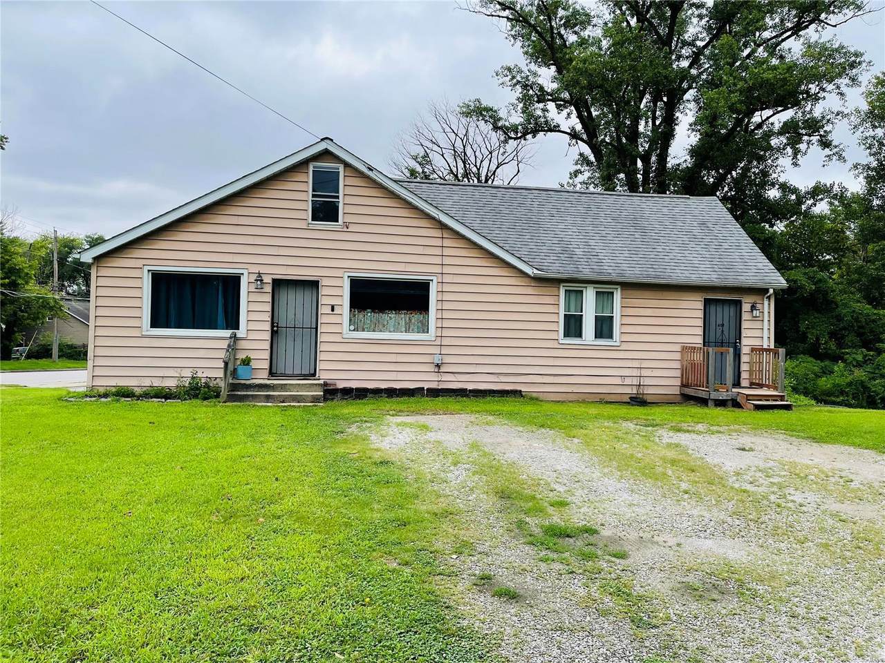 3407 Falling Springs Road - Photo 1