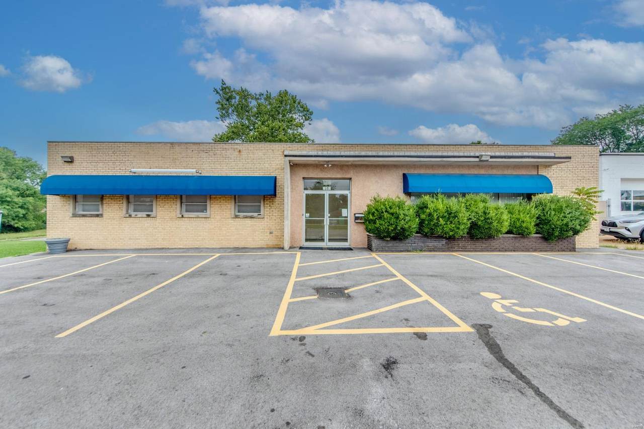 7915 Olive Boulevard - Photo 1