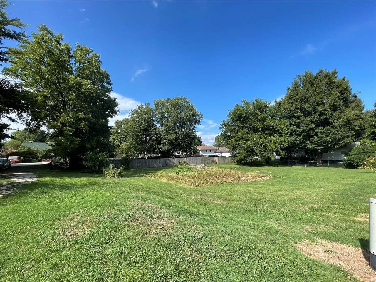 710 Oak Street - Photo 1