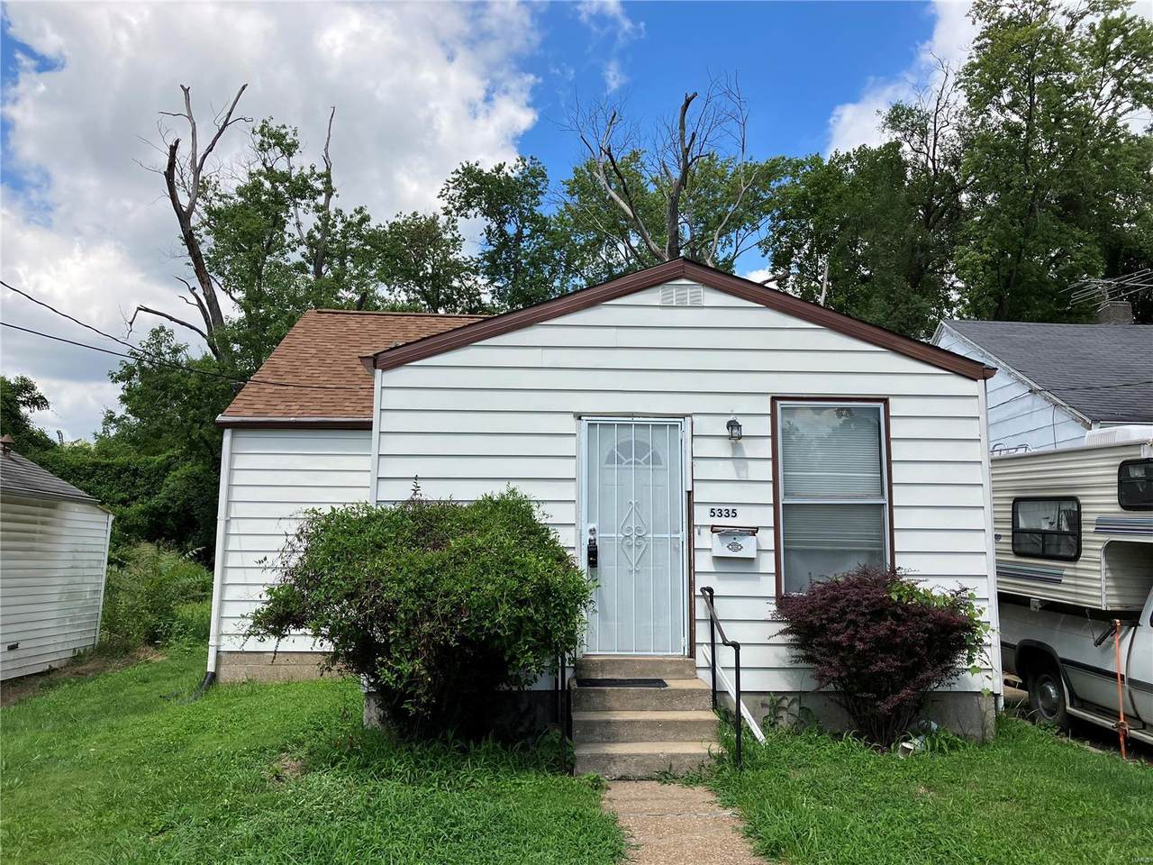 5335 Hamilton Avenue - Photo 1
