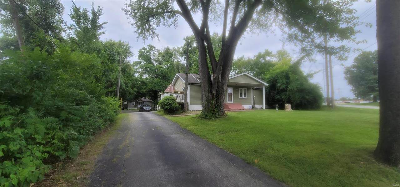 1700 Boul Avenue - Photo 1