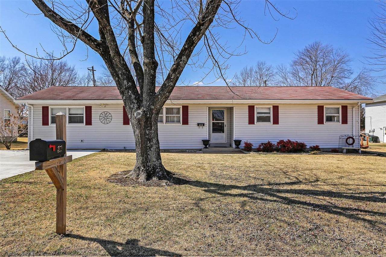 402 Locust Street - Photo 1