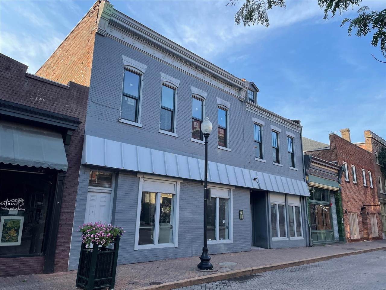 212 Main Street - Photo 1