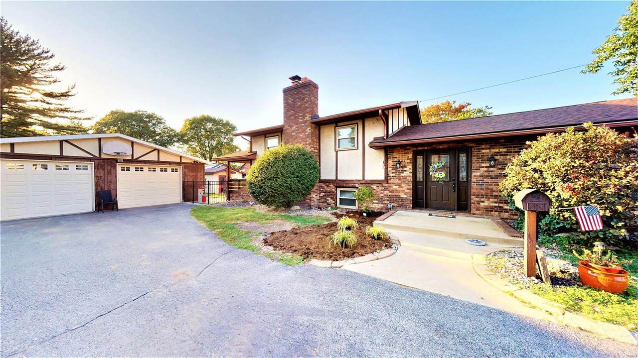 215 Hibbard Street - Photo 1