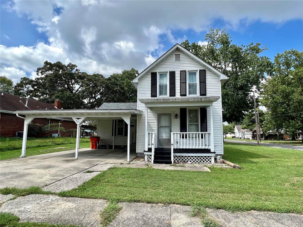 521 7th Street - Photo 1