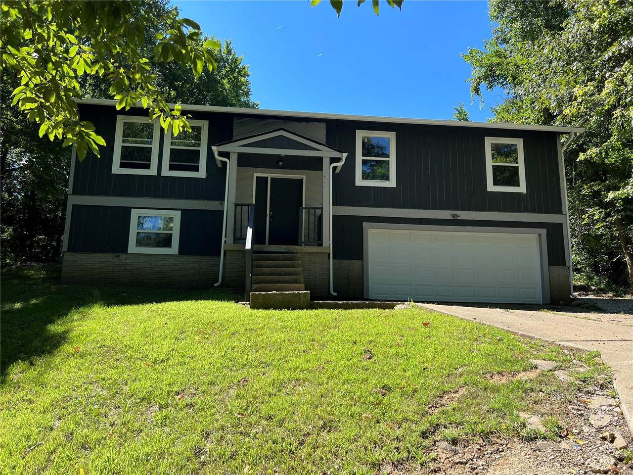 2110 Henry Street - Photo 1