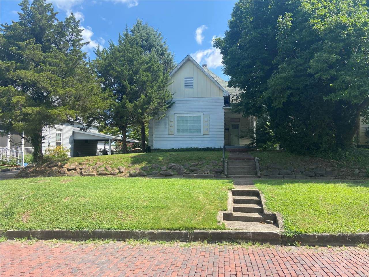 504 Webster Street - Photo 1