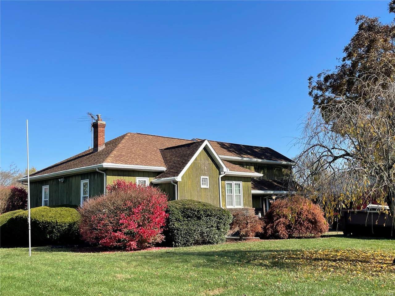 404 Oak Street - Photo 1