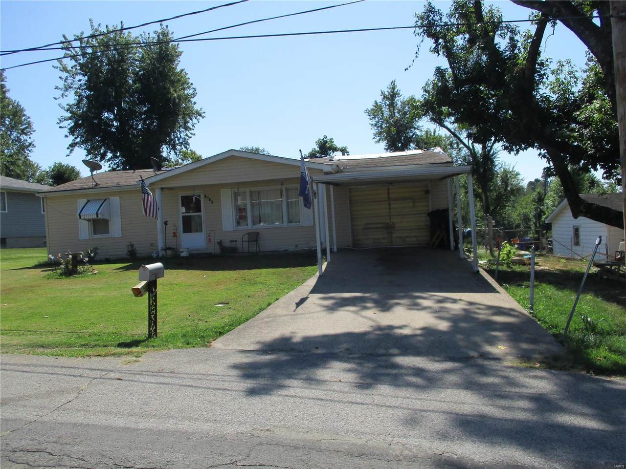 1210 Brenda Street - Photo 1