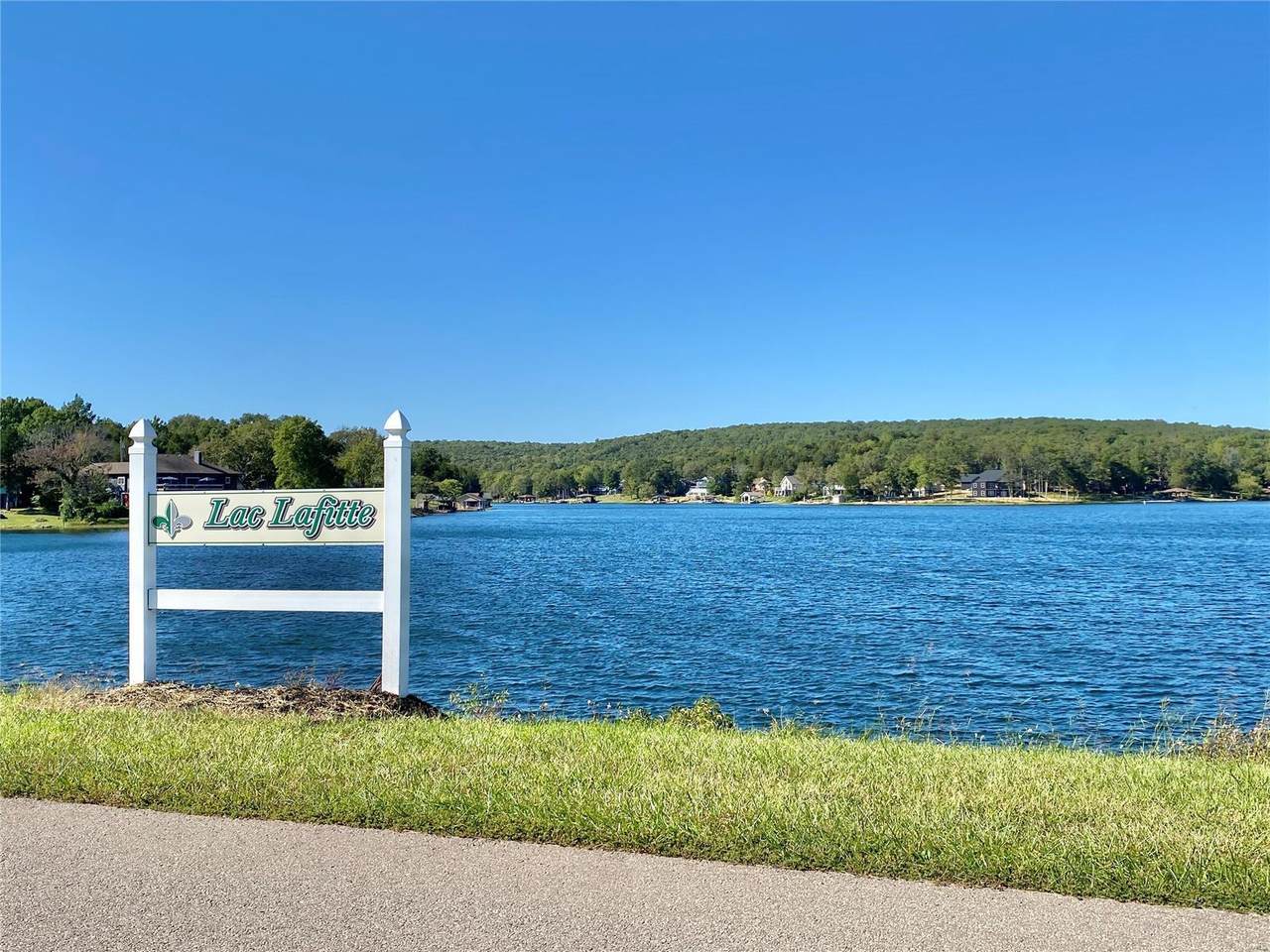 1216 Estates Lane - Photo 1