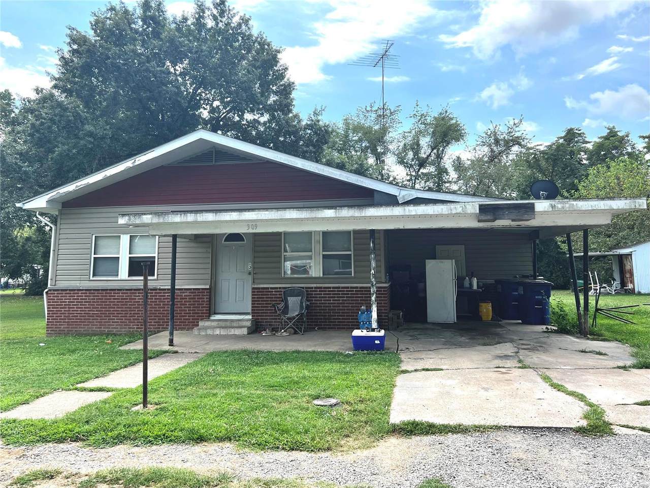 309 Hill St - Photo 1