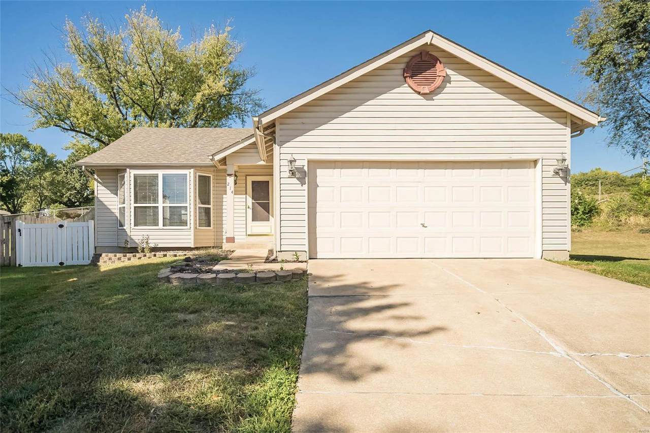 214 Lazy Hollow Court - Photo 1