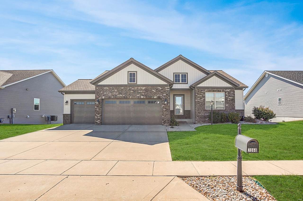 7068 Richmond Drive - Photo 1