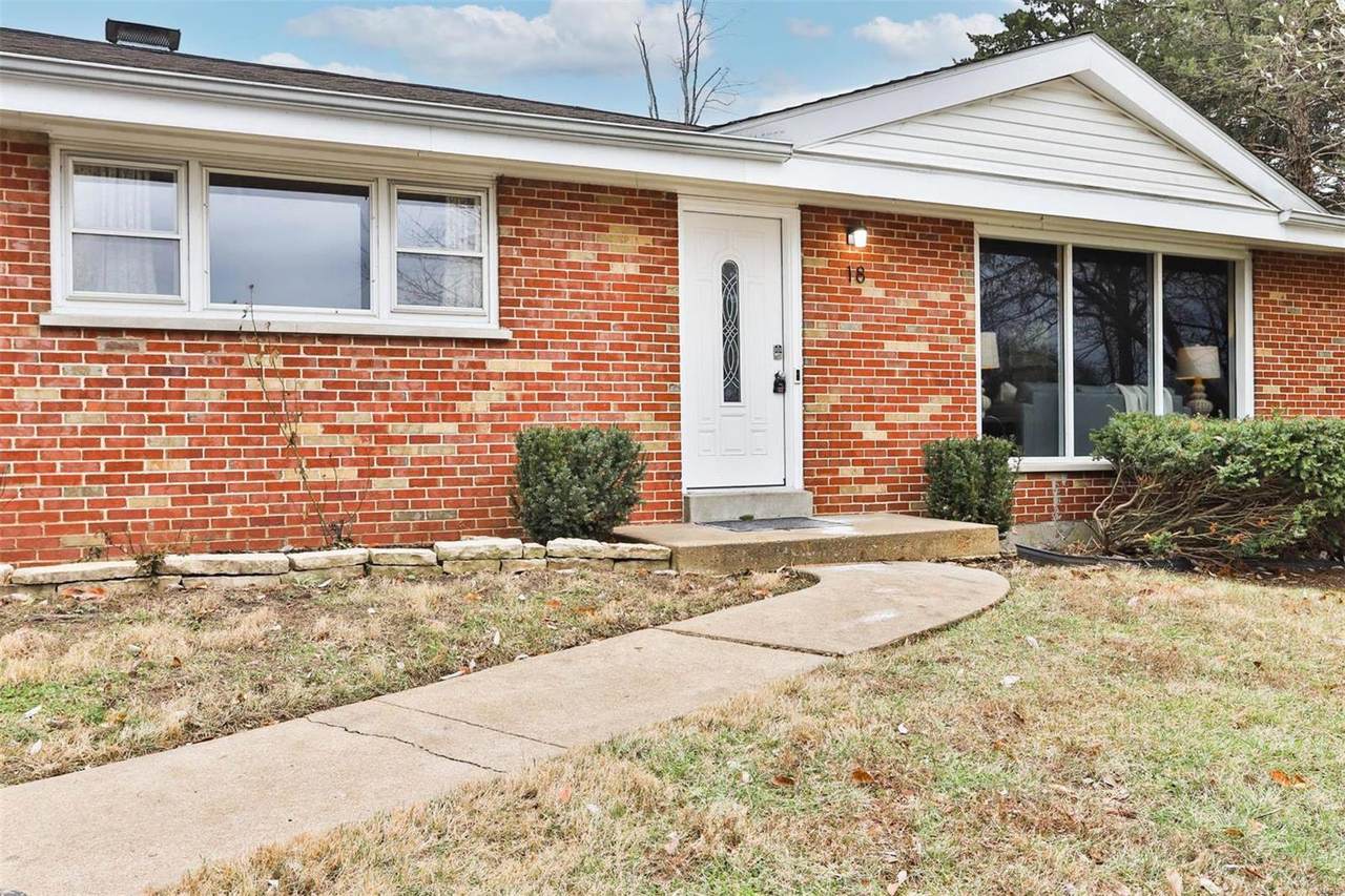 18 Meadow Lake Drive - Photo 1