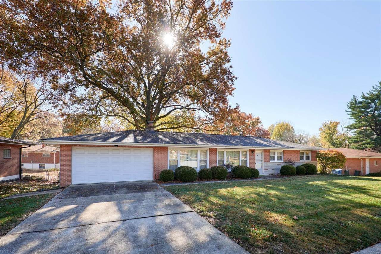 806 Deandell Avenue - Photo 1