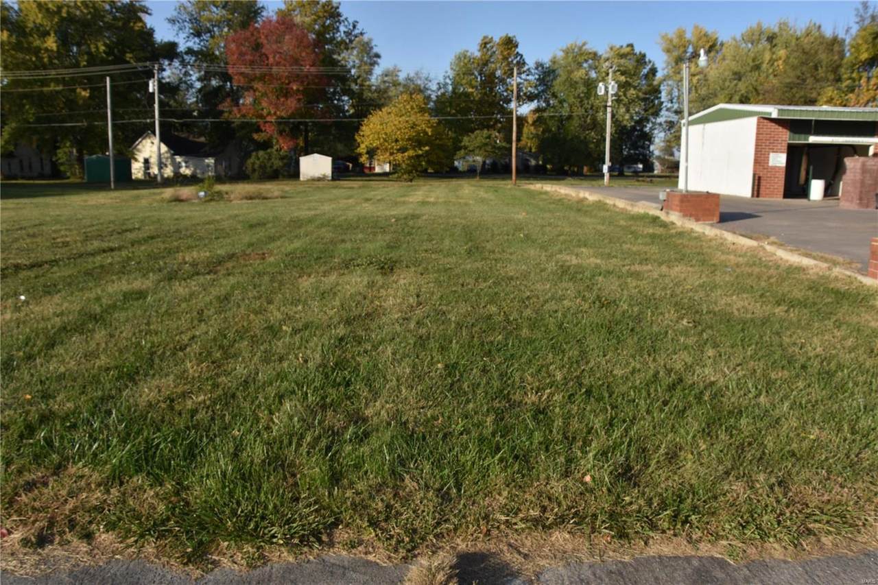 214 Maple Street - Photo 1