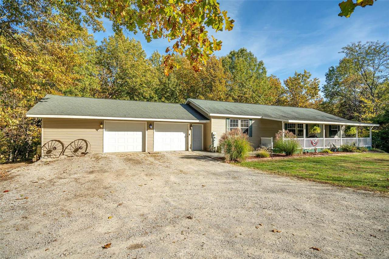 1074 Yeager Lake Trail - Photo 1
