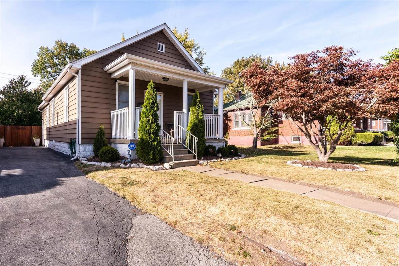 2717 Iowa Street - Photo 1