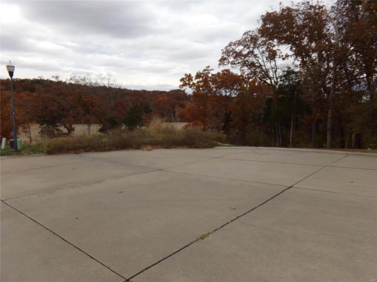 317 Englewood Court - Photo 1