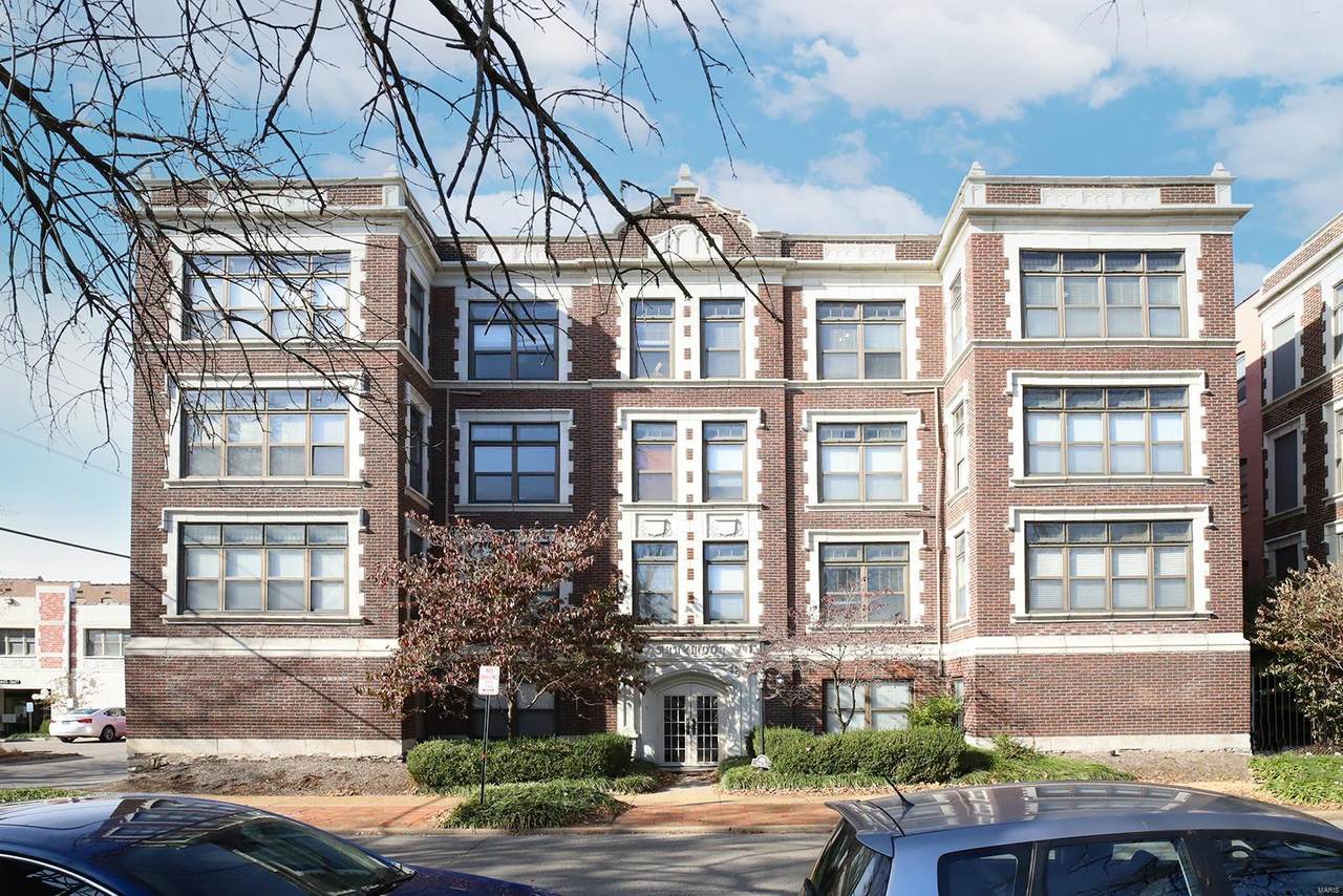 323 Clara Avenue - Photo 1