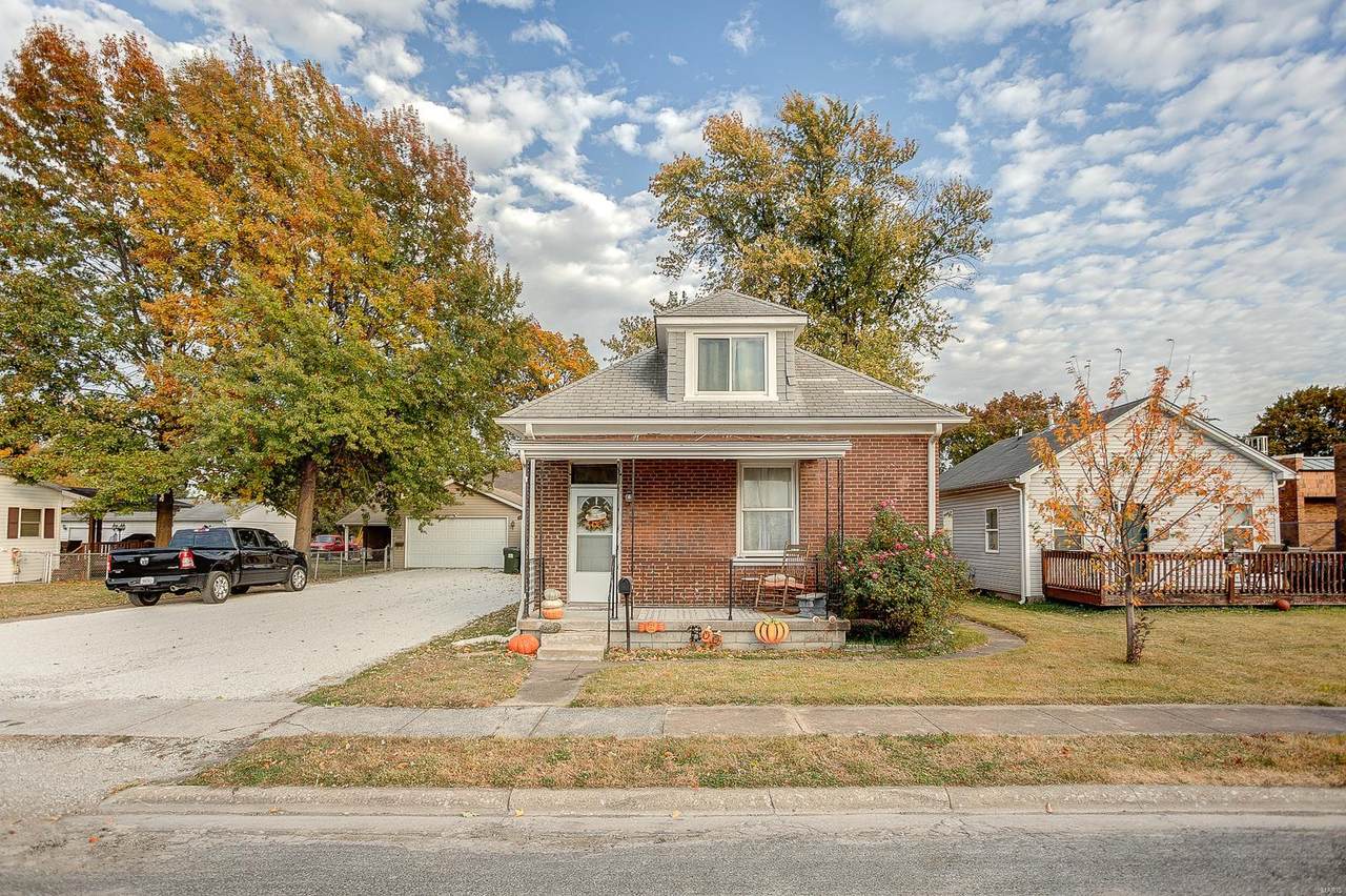 210 2nd Street - Photo 1