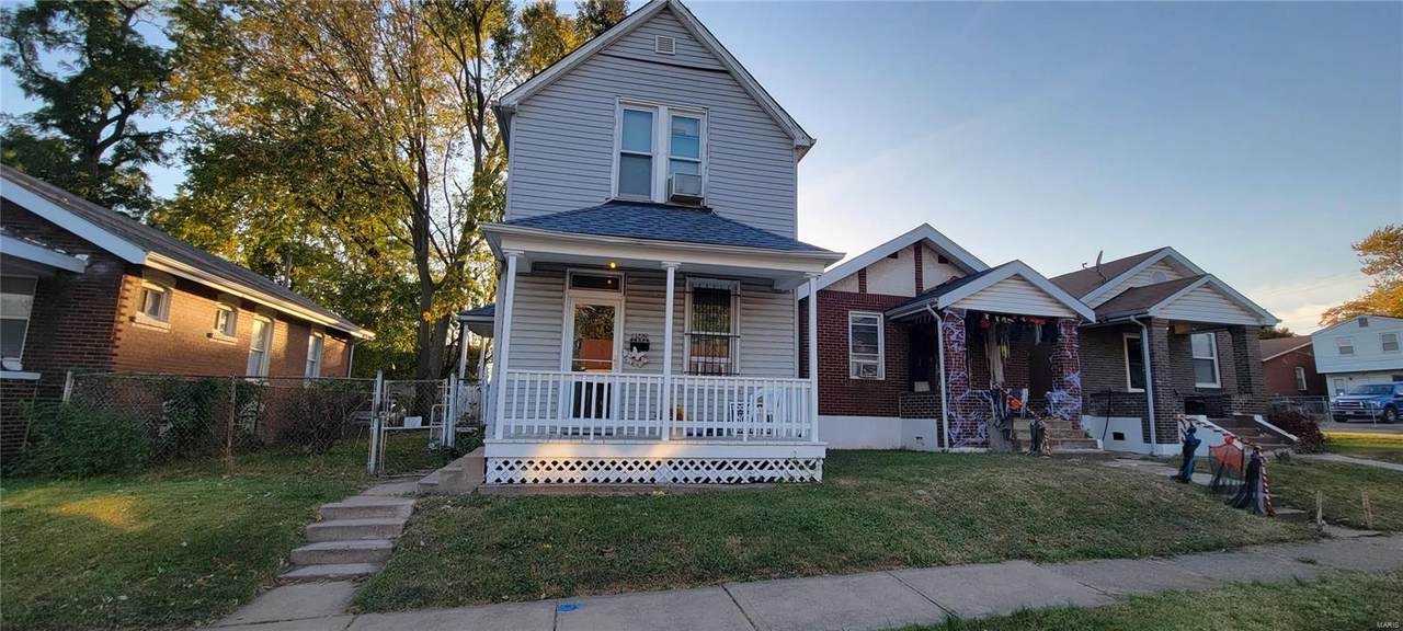 4962 Lilburn Avenue - Photo 1
