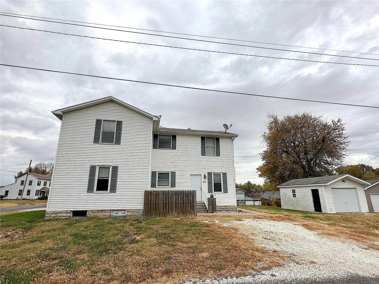 201 Cheney Street - Photo 1