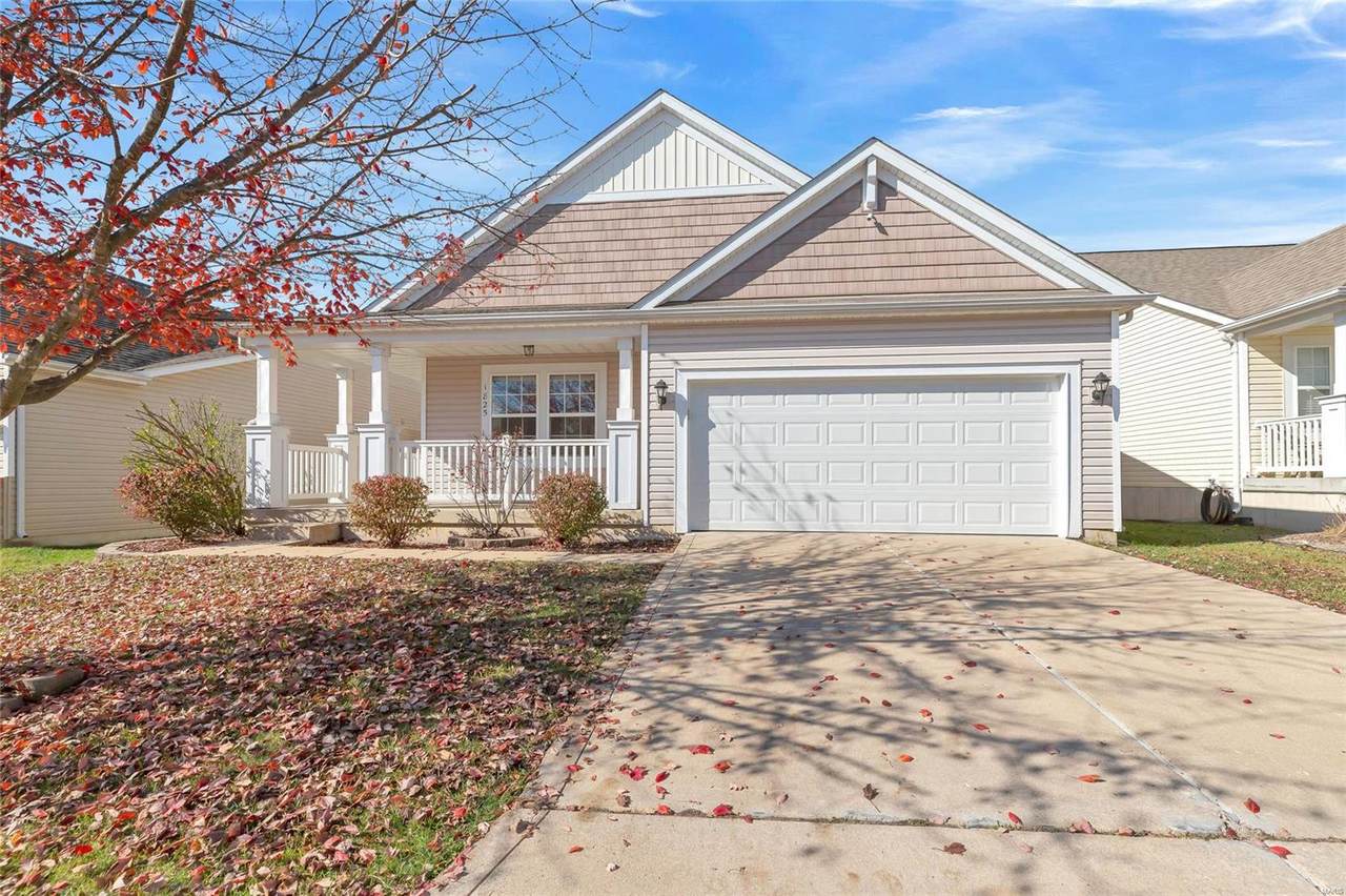 1825 English Oak Drive - Photo 1