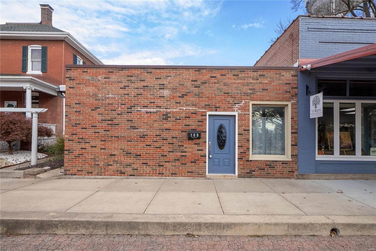 109 St Louis Street - Photo 1
