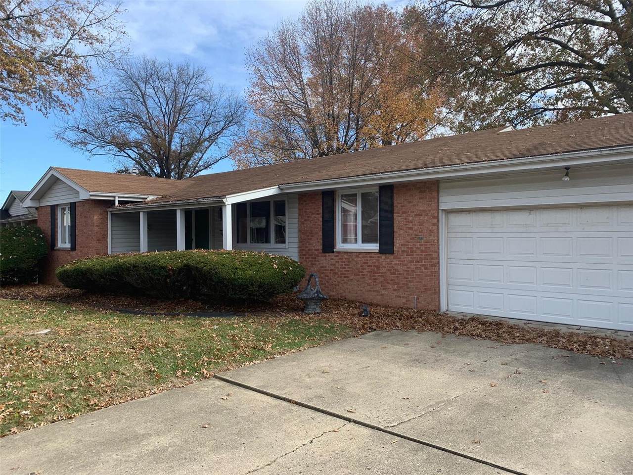 5203 Shannon Dr - Photo 1