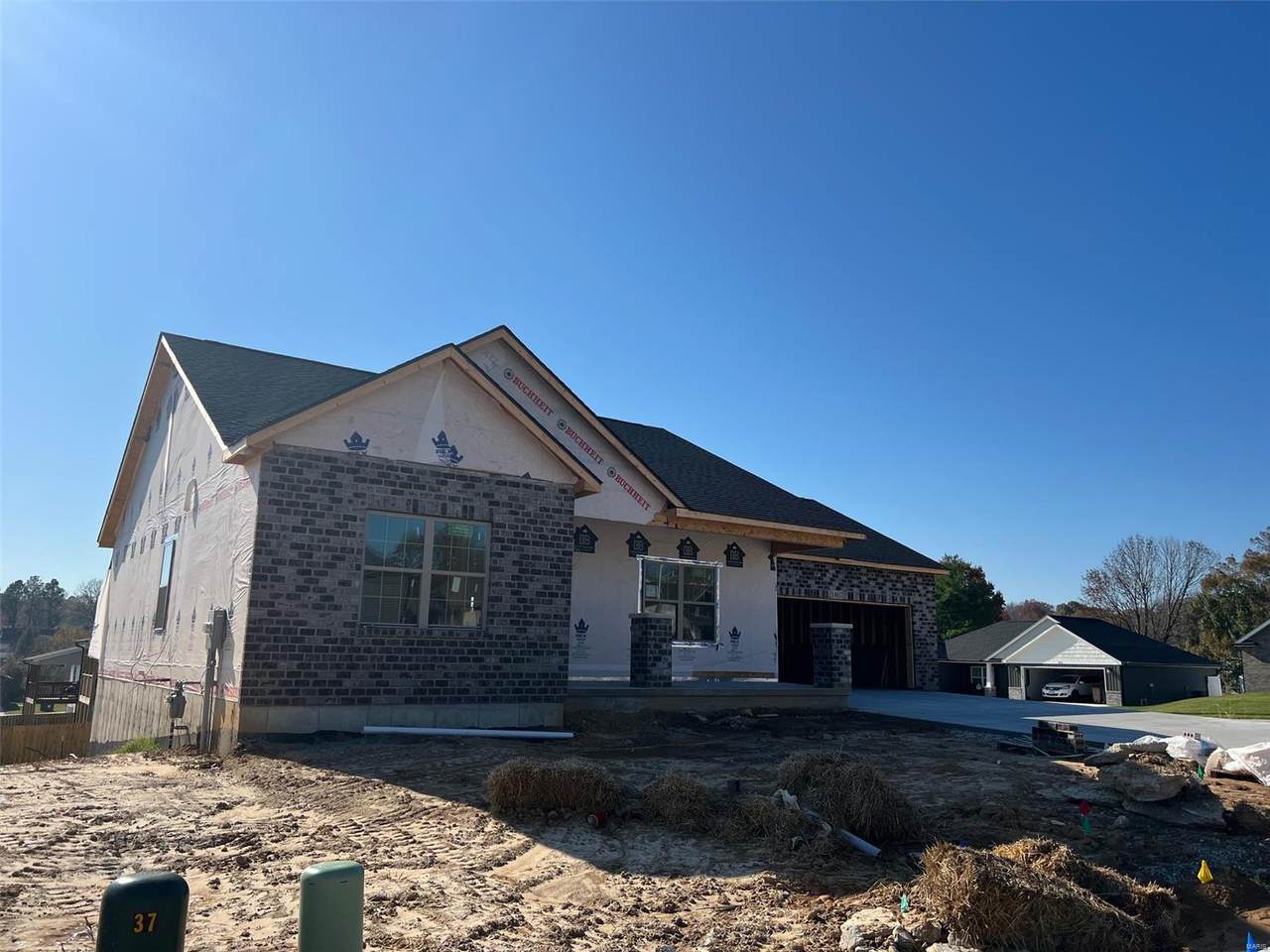 3467 Castle Court - Photo 1