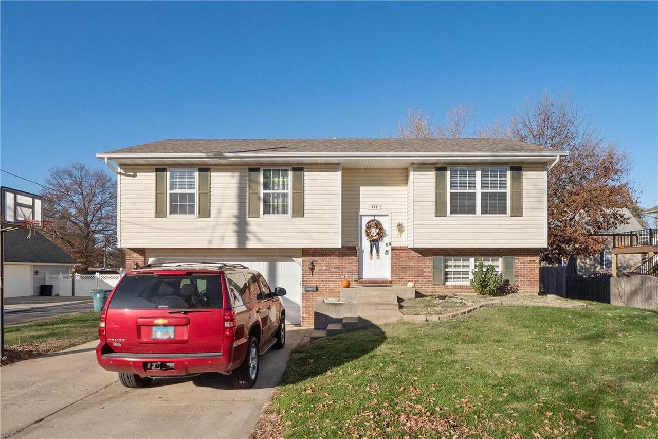 401 Willoughby Lane - Photo 1