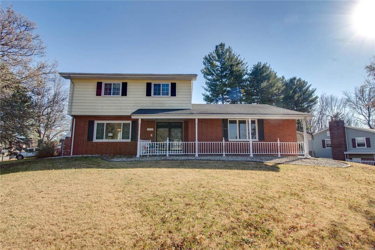1513 Colonial Drive - Photo 1