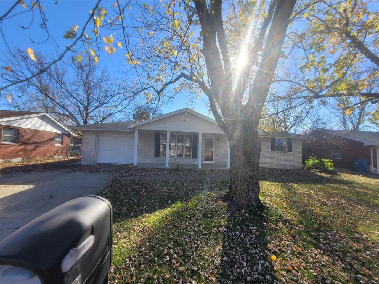 26 Victoria Drive - Photo 1