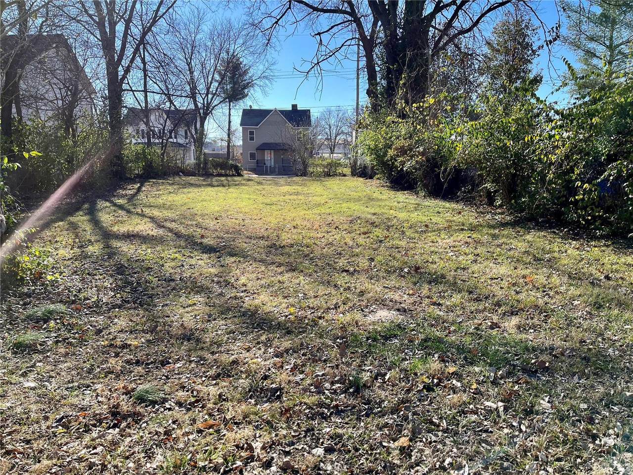 728 Benton Street - Photo 1