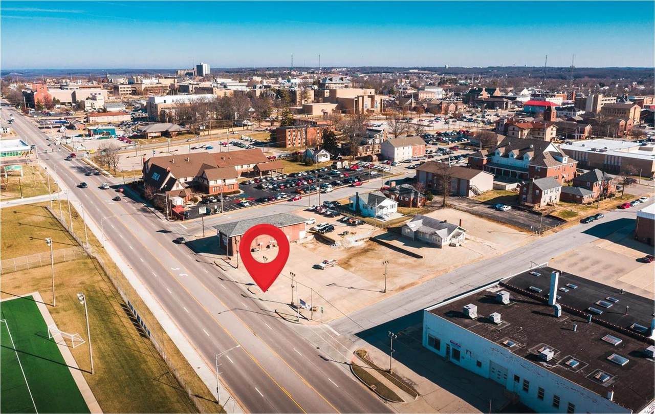 702 Bishop & 604 W. 7th Street - Photo 1
