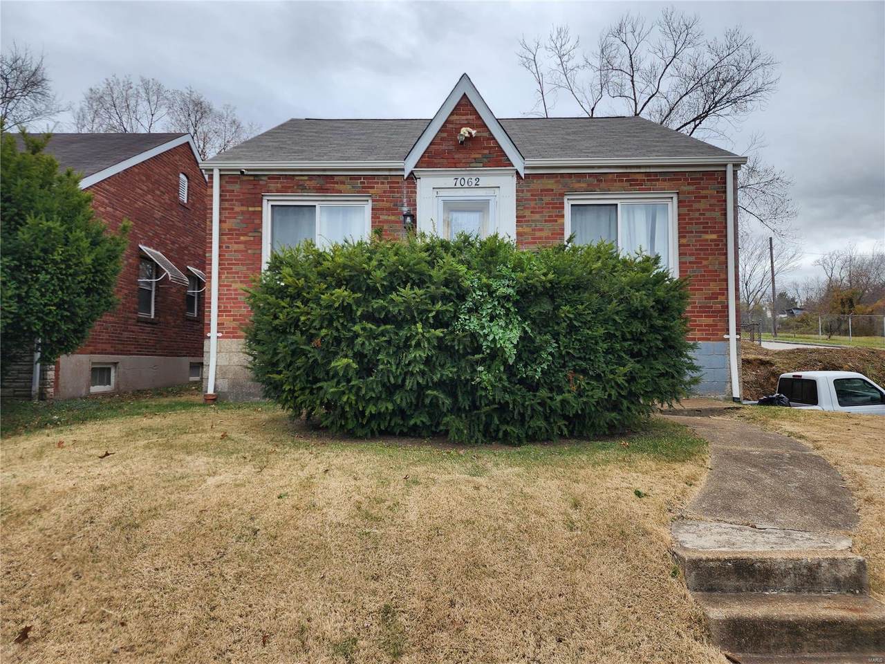 7062 Minnie Avenue - Photo 1