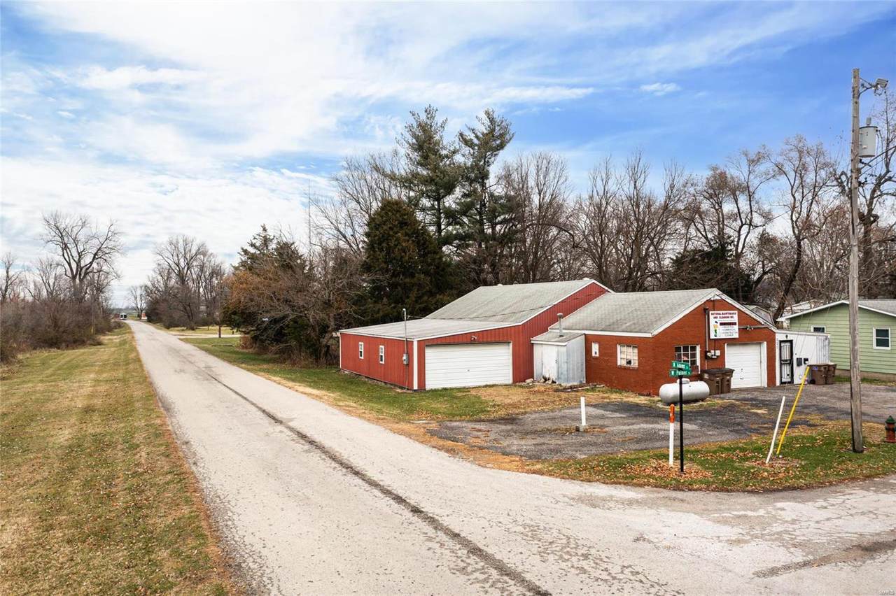 321 Palmer - Photo 1